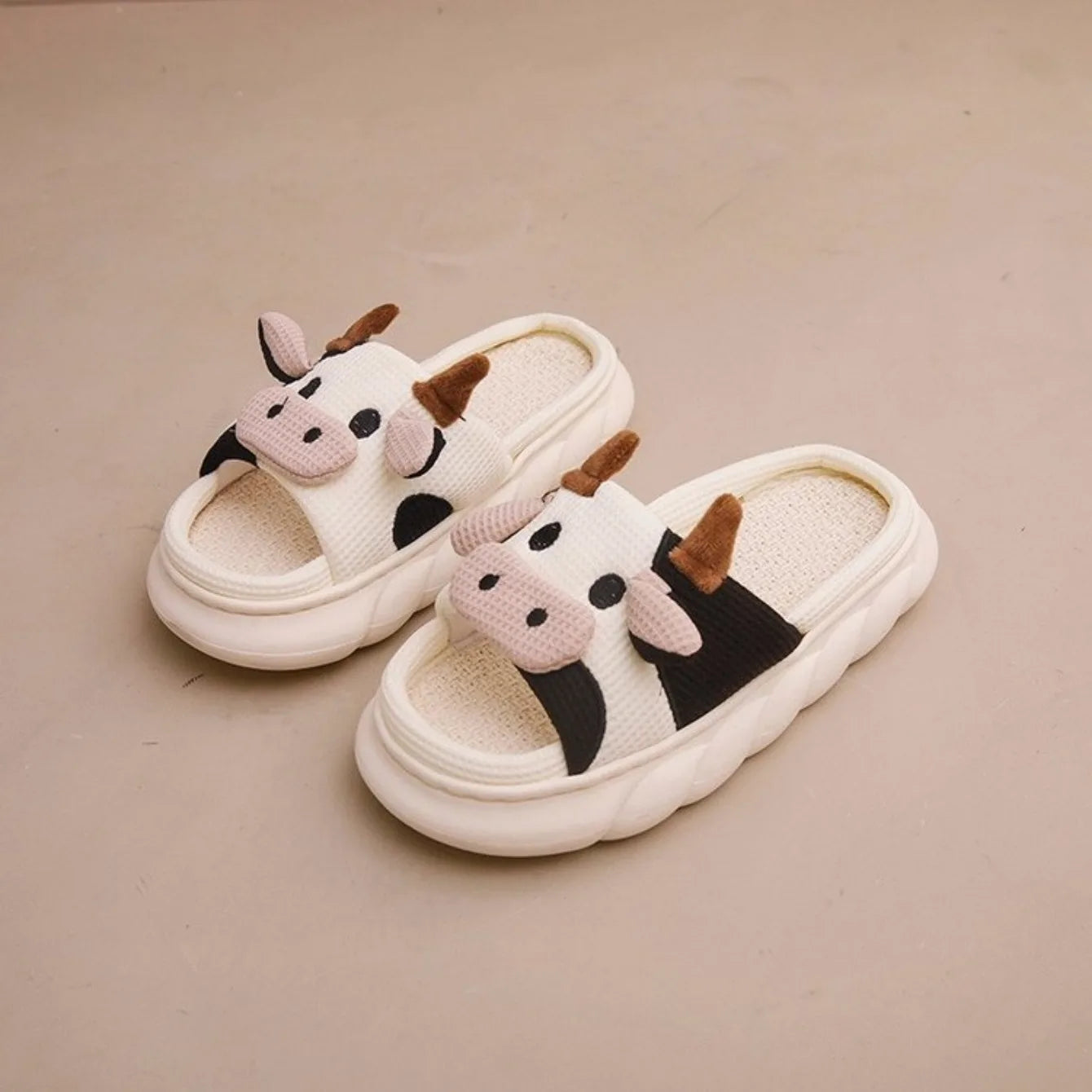 Chinelos De Vaca De Leite De Pelúcia Para Mulheres, Sandálias Dos Desenhos Animados Para Adultos, Cute Home Slides para Casais, Chinelos Indoor, Venda Quente